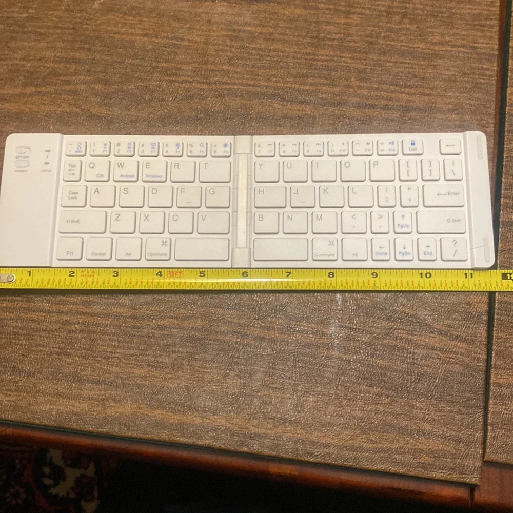 NEW in box - Wireless Portable Keyboard by Fashionit, 11.5”